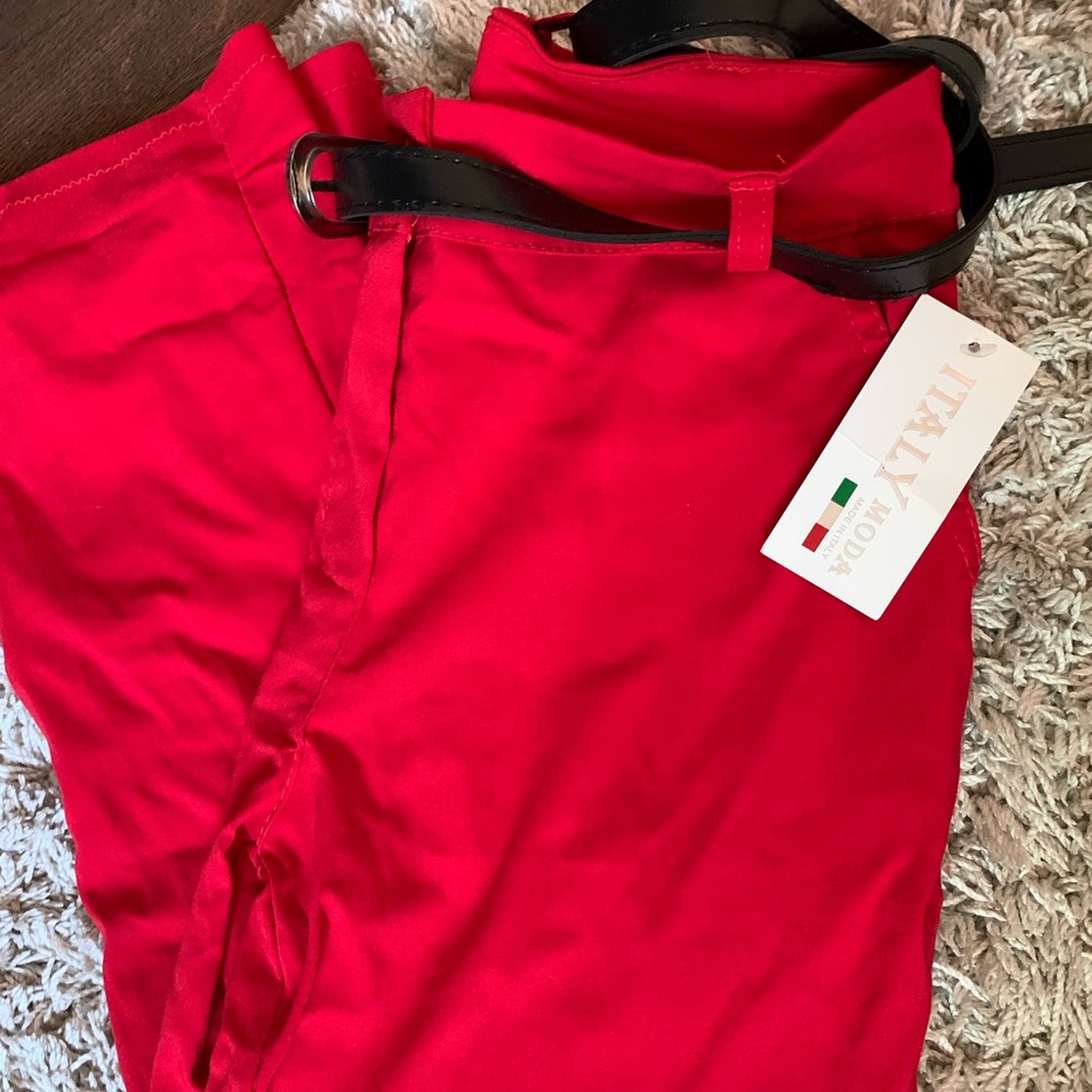 red capri pants from italy with black belt 🇮🇹